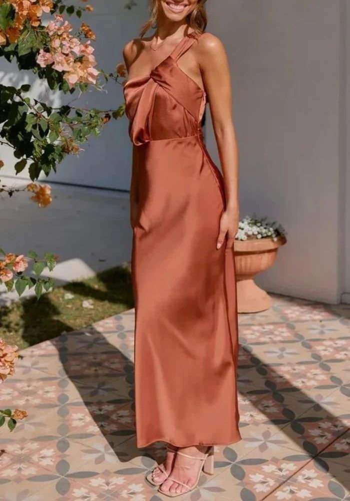 Kleid Rostrot Satin